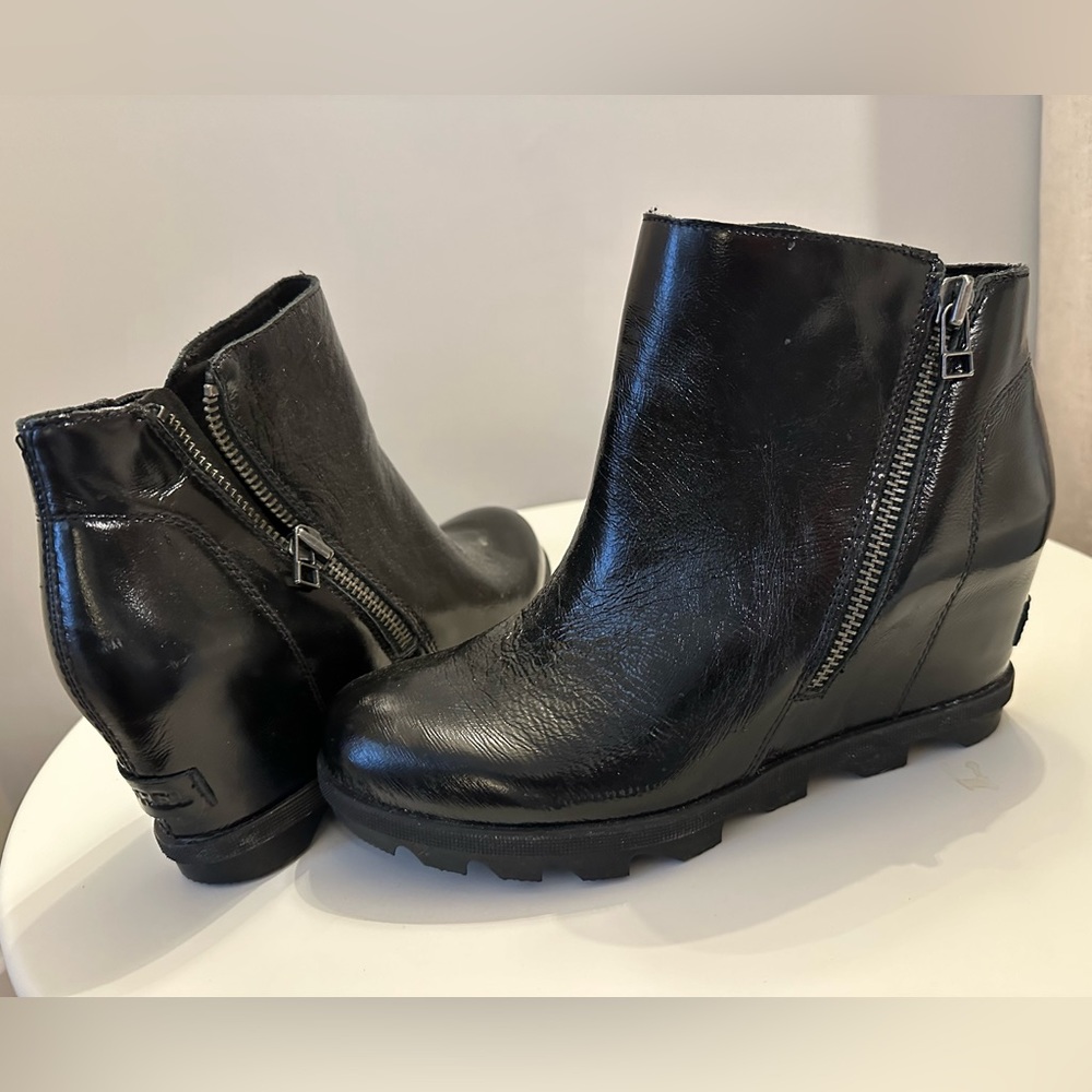 Sorel Black Leather Wedge Ankle Boots